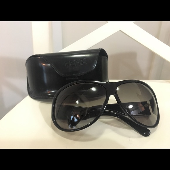 Fendi sunglasses - Picture 1 of 4